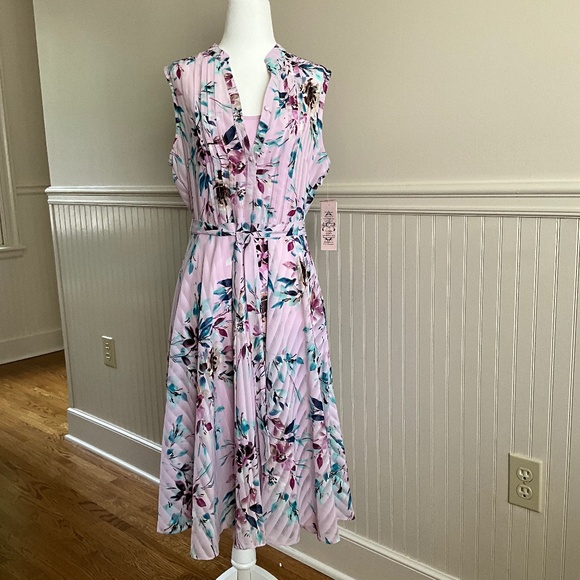 Romantic flowy lavender dress with separate slip dress liner - Picture 1 of 7